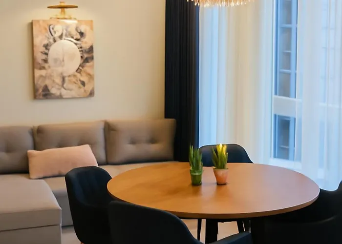 Manu Park Parking Gratis Obok Manufaktura * وودج